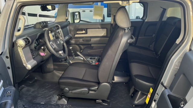 23款丰田fj酷路泽40gxr颜色多选天津现车在售