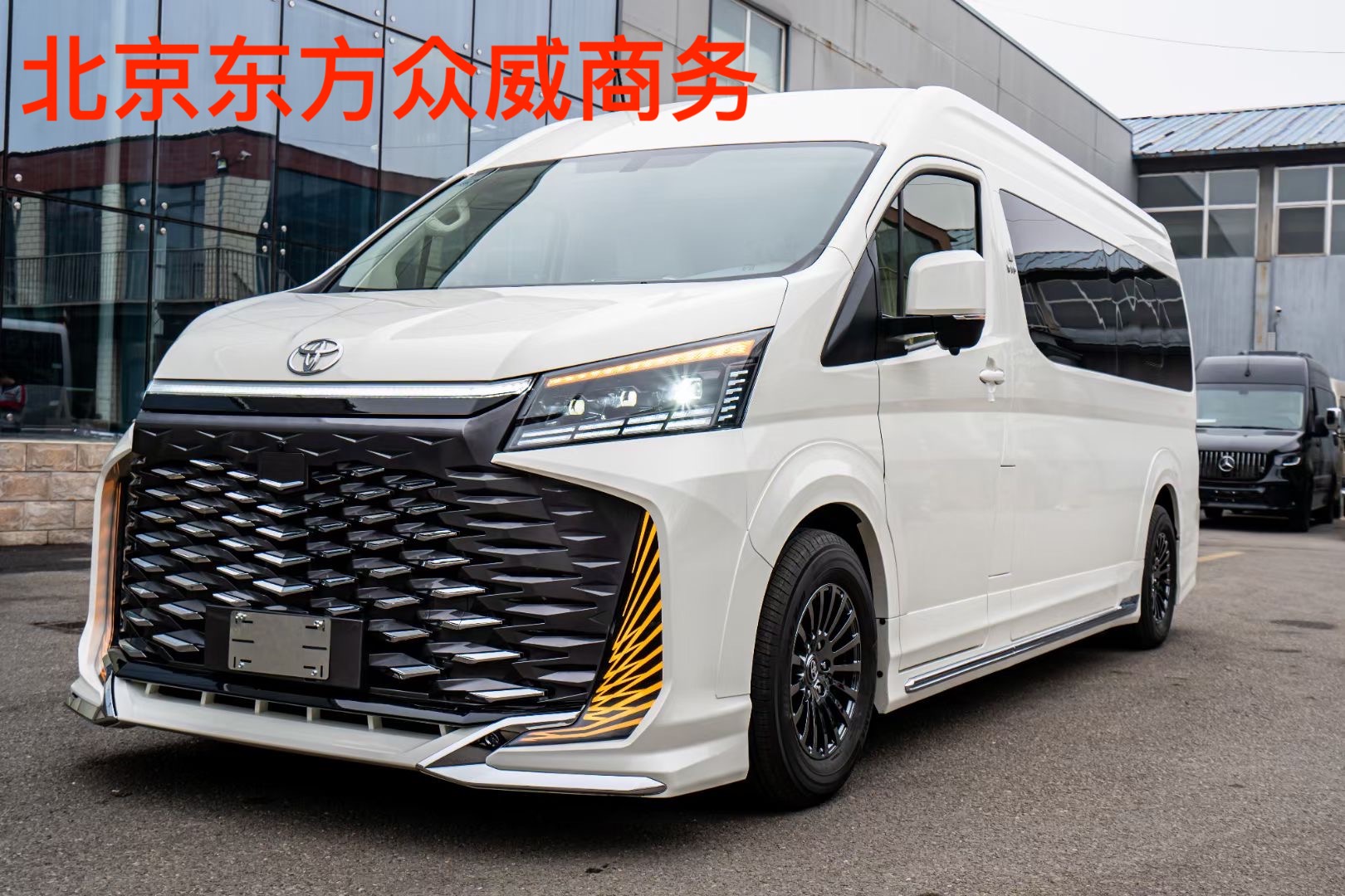 2024款丰田海狮7座带床车 舒适升级