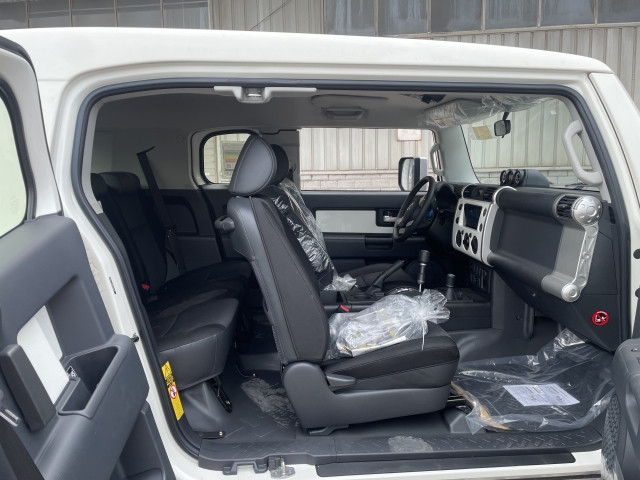 189-2090-1317王经理(同微信)2024款丰田酷路泽fj4000中东版内饰适用